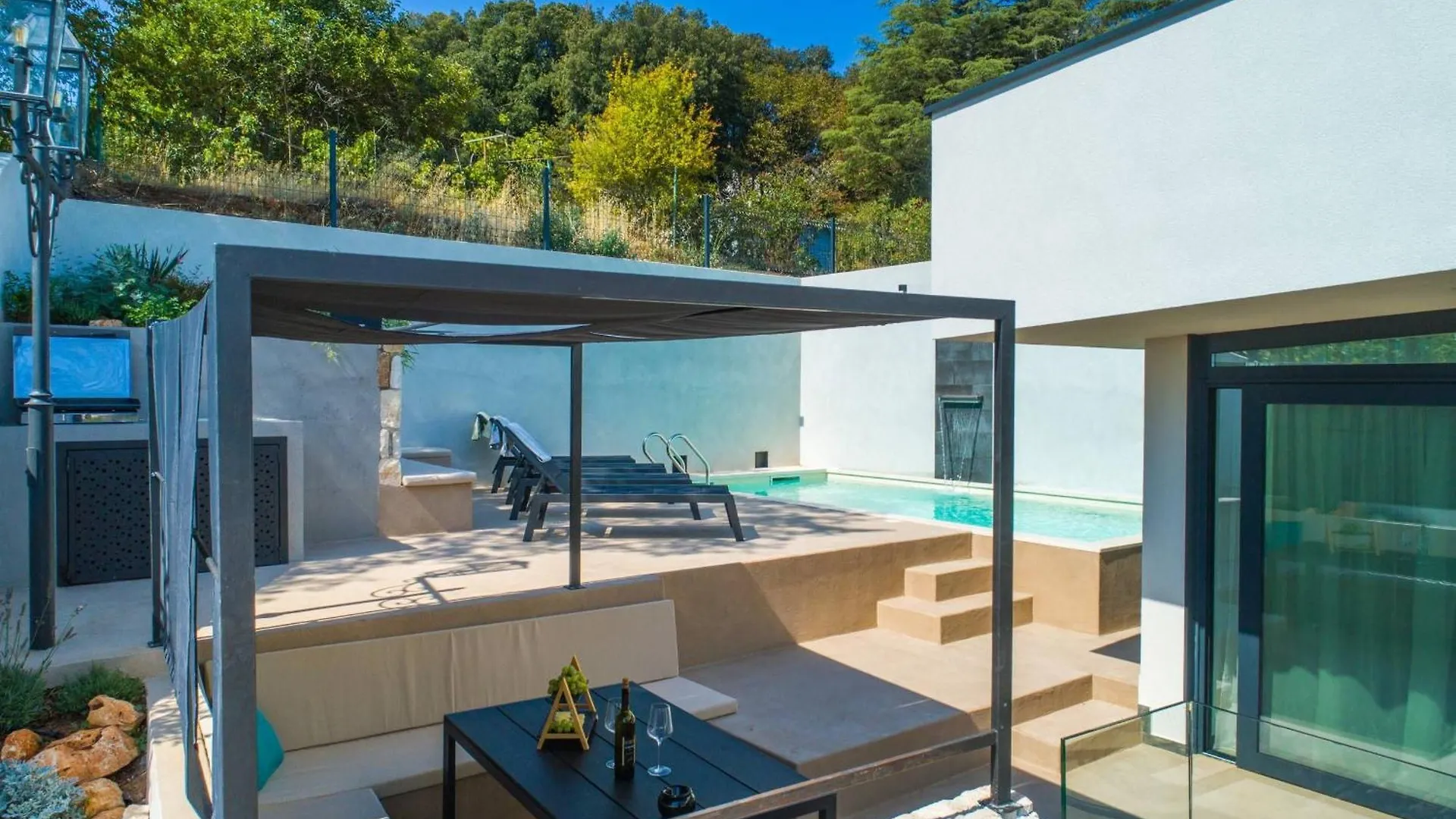 Holiday home Ferienhaus In Vintijan Mit Privatem Pool